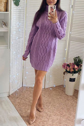 Rollkragen-Strickkleid mit Zopfmuster